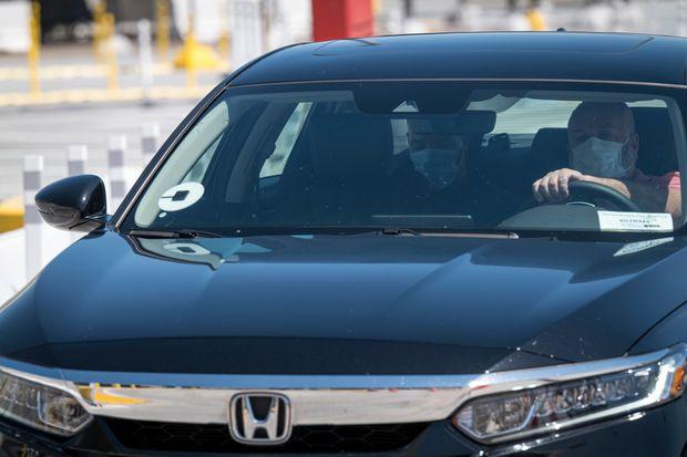 MUST READ THIS INSTRUCTION FIRST Individual Case Analysis Paper Guidelines For this assignment, you are asked to read the accompanying Wall Street Journal articles, do your own analysis of the situati 1